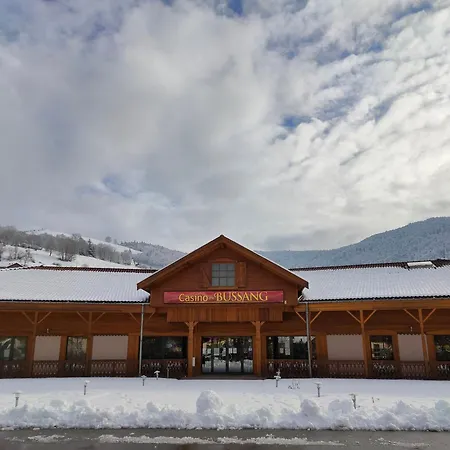 Vue Sur La Montagne Au Centre De *