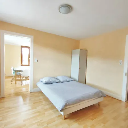 Apartamento Vue Sur La Montagne Au Centre De *