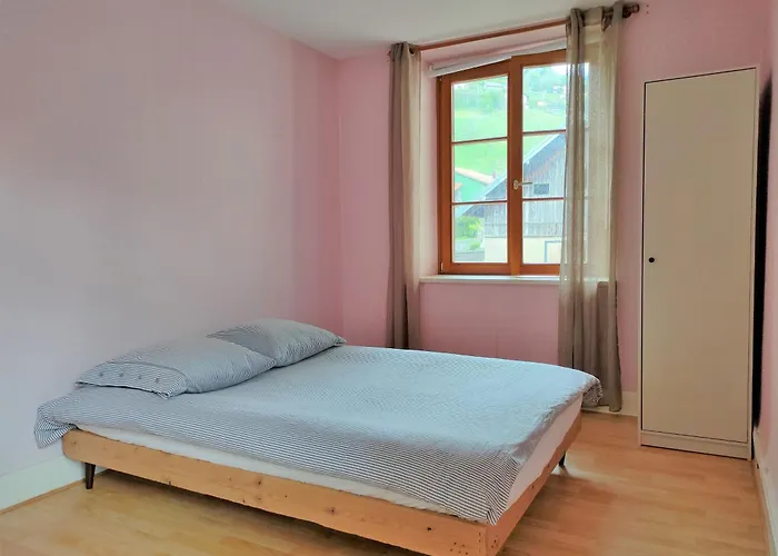 Vue Sur La Montagne Au Centre De Apartment *